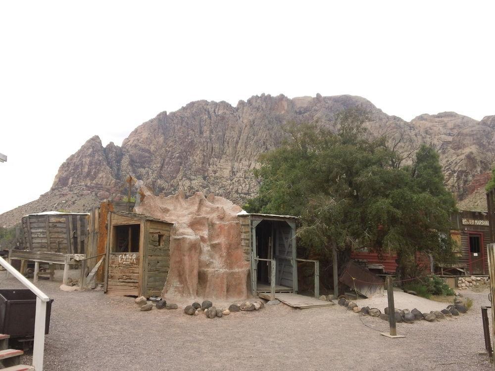 Bonnie Springs Ranch Motel Blue Diamond Exterior foto