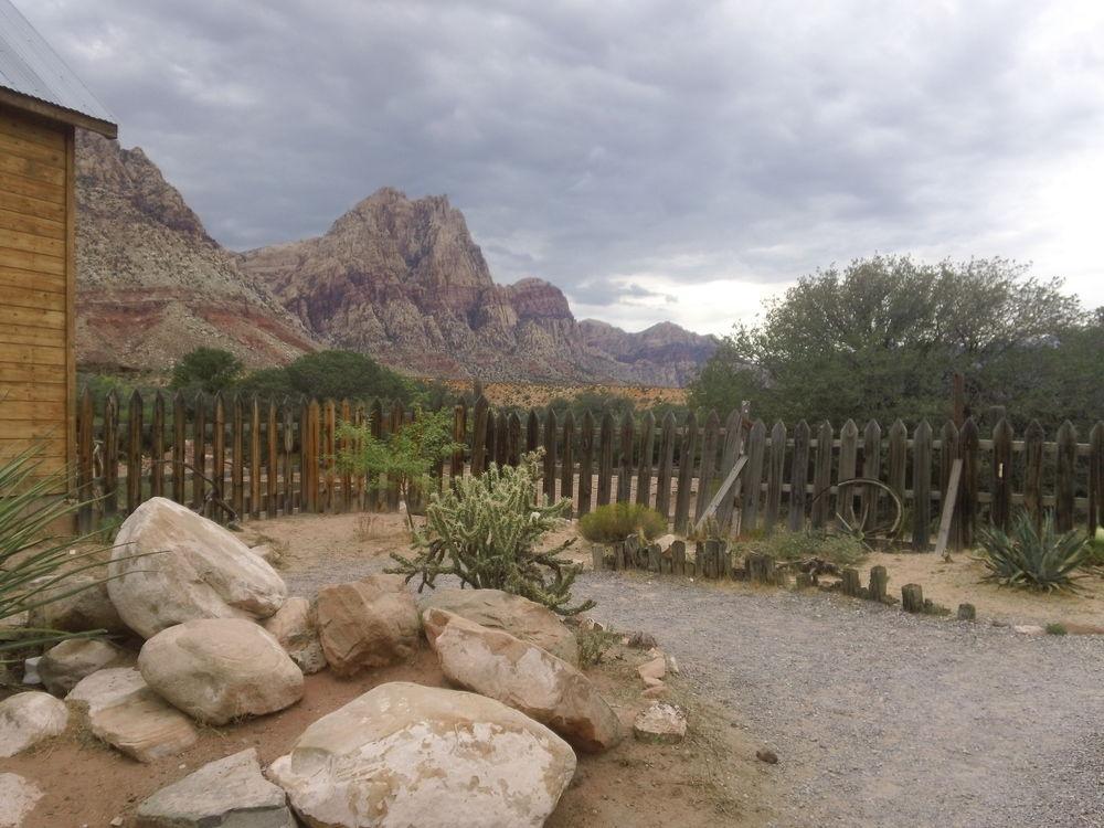 Bonnie Springs Ranch Motel Blue Diamond Exterior foto