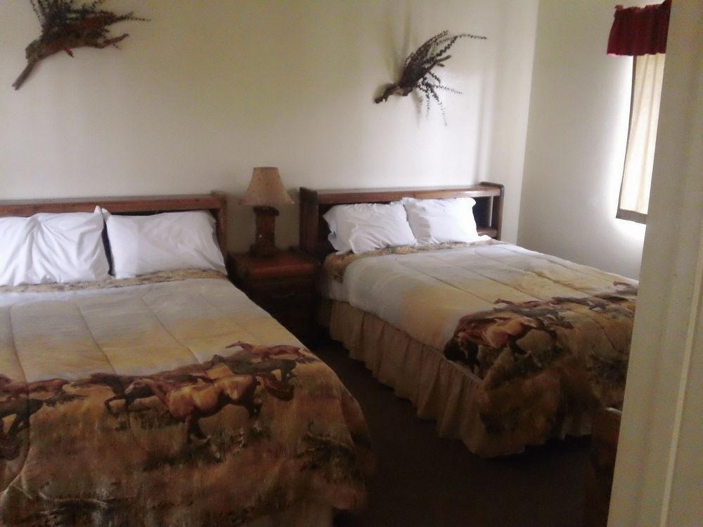 Bonnie Springs Ranch Motel Blue Diamond Exterior foto