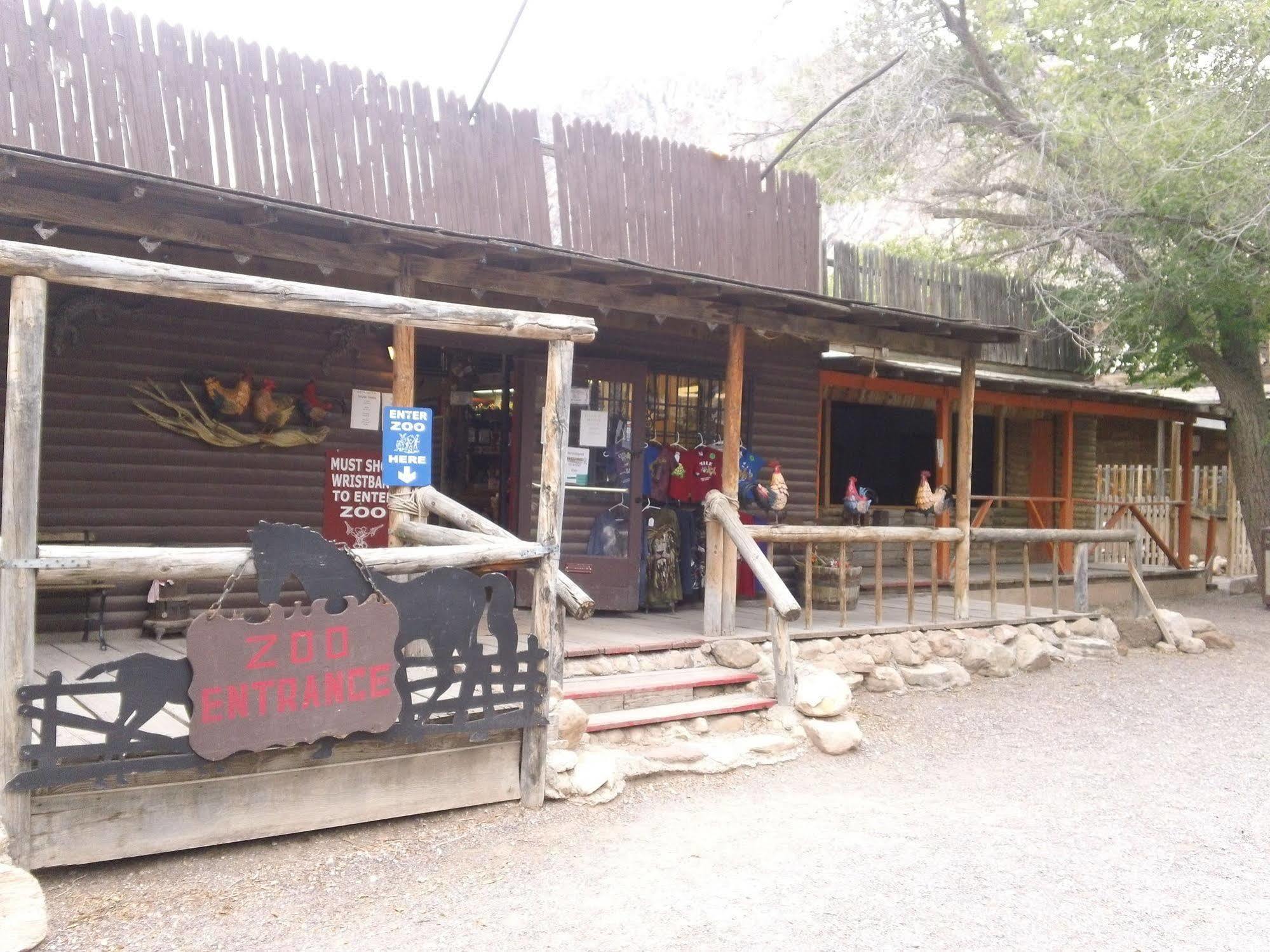 Bonnie Springs Ranch Motel Blue Diamond Exterior foto